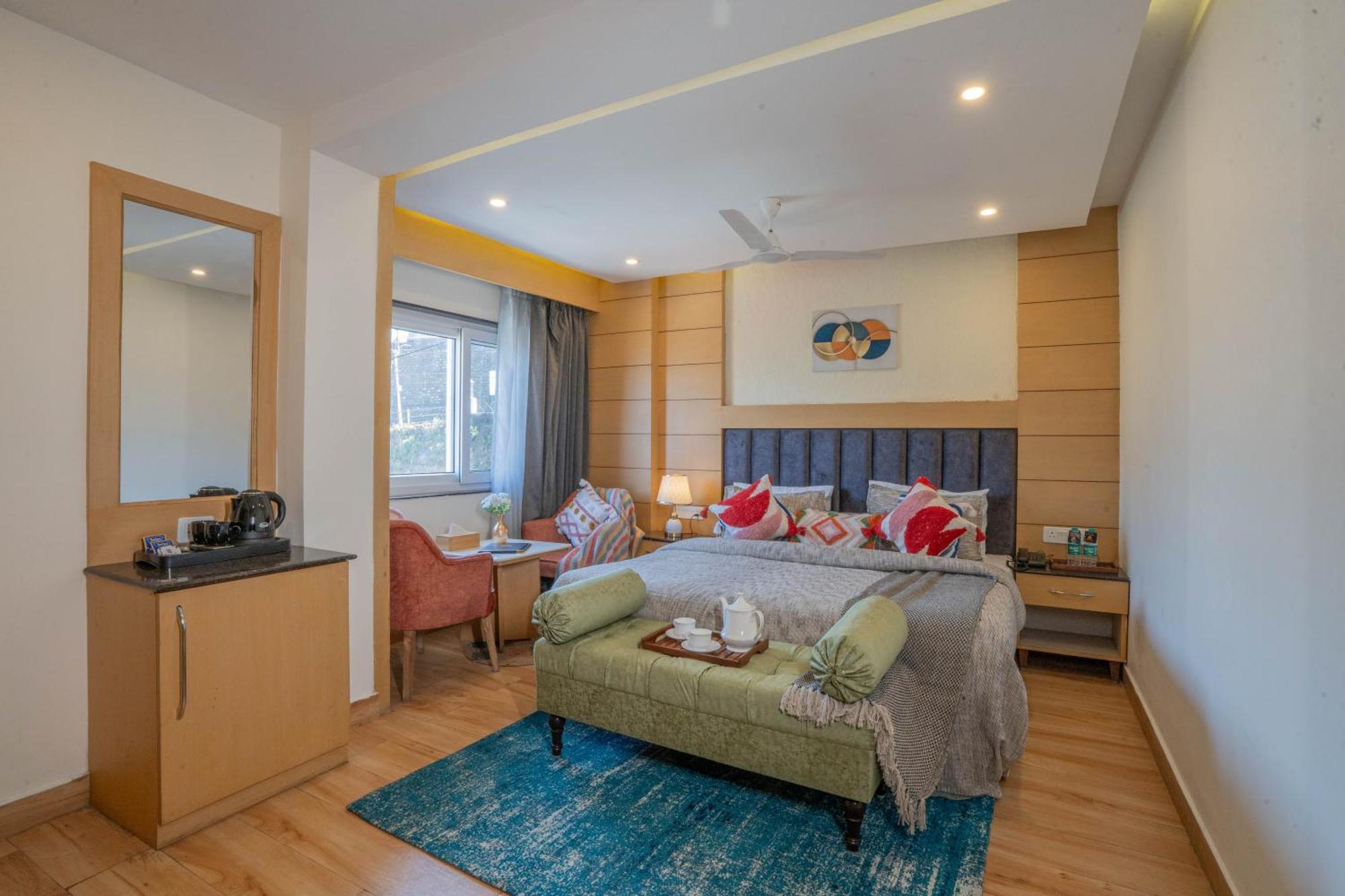Perfectstayz Premium At Mall Road Масурі Екстер'єр фото