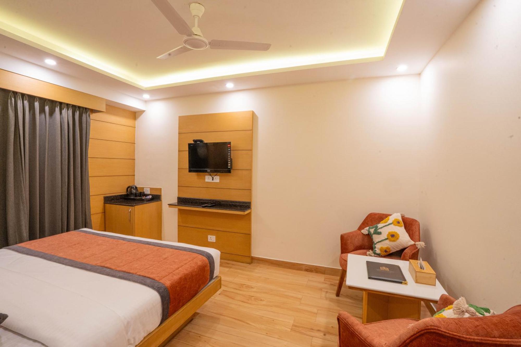 Perfectstayz Premium At Mall Road Масурі Екстер'єр фото