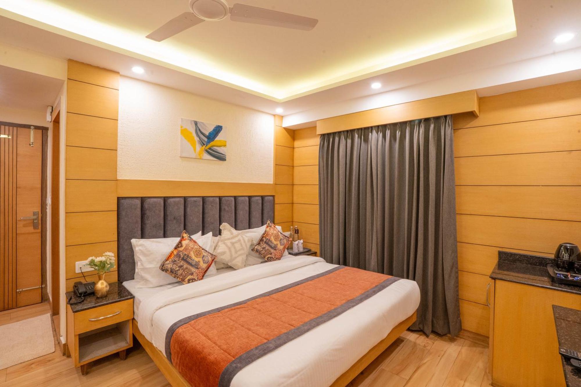 Perfectstayz Premium At Mall Road Масурі Екстер'єр фото