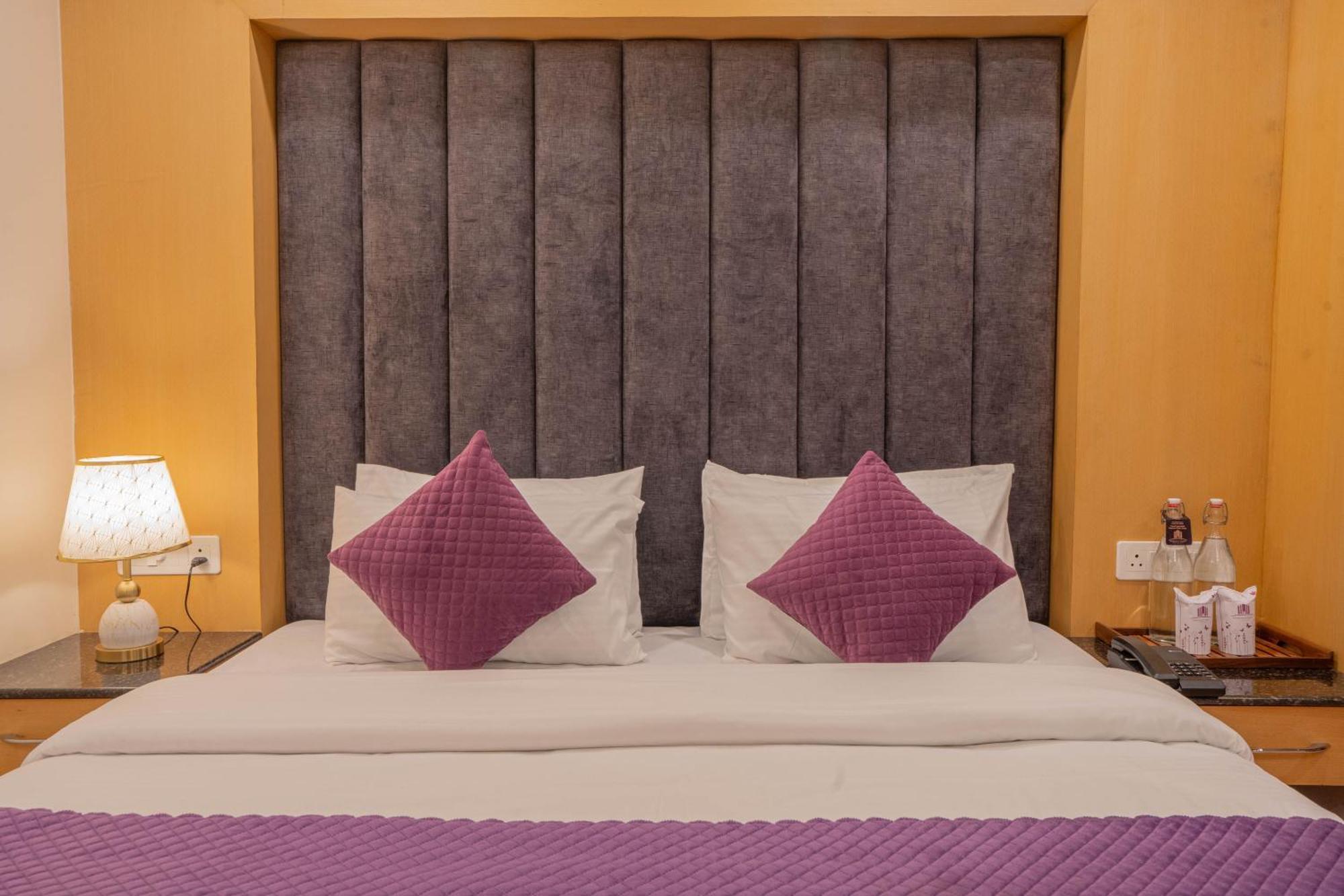 Perfectstayz Premium At Mall Road Масурі Екстер'єр фото