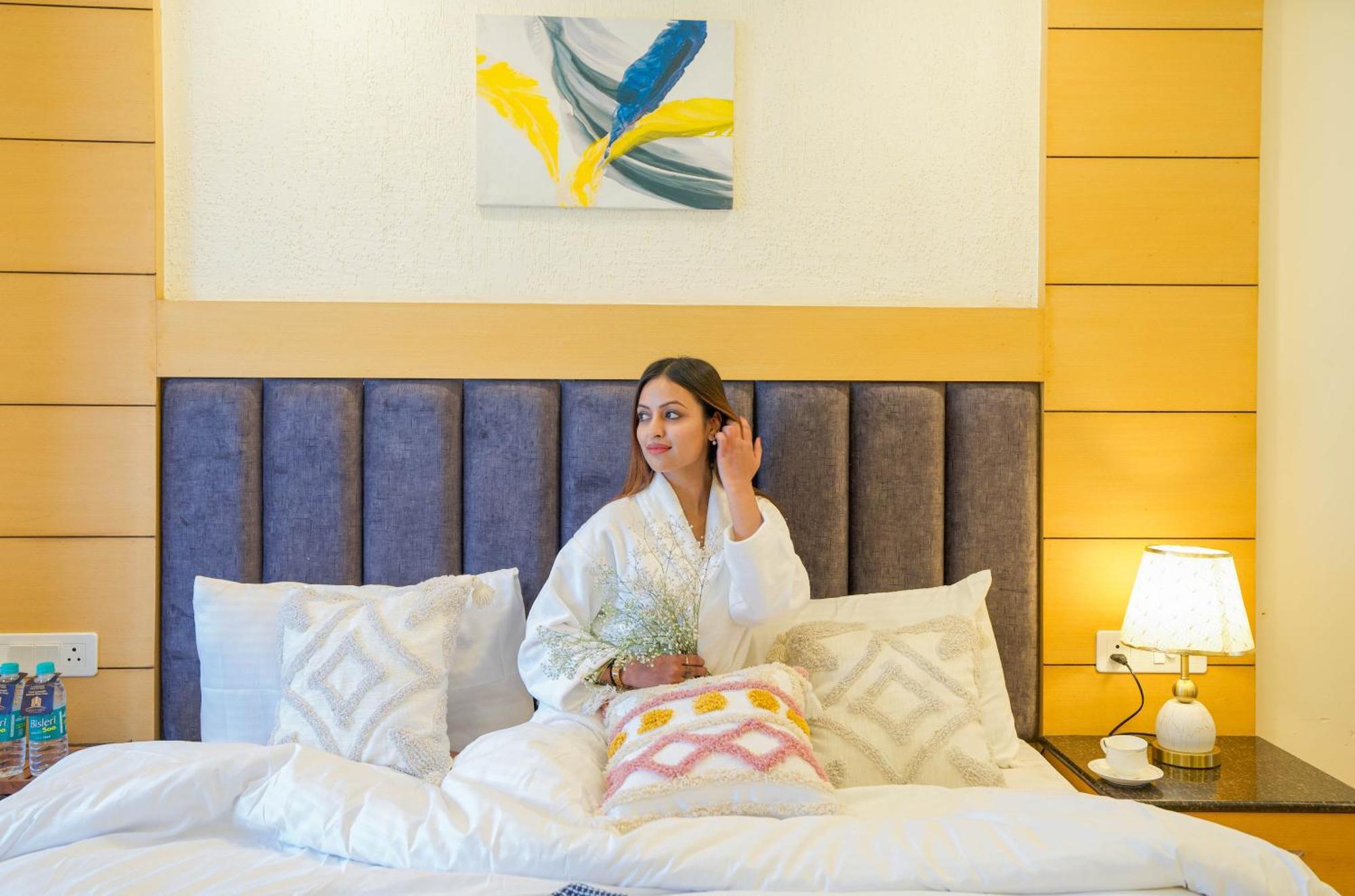Perfectstayz Premium At Mall Road Масурі Екстер'єр фото