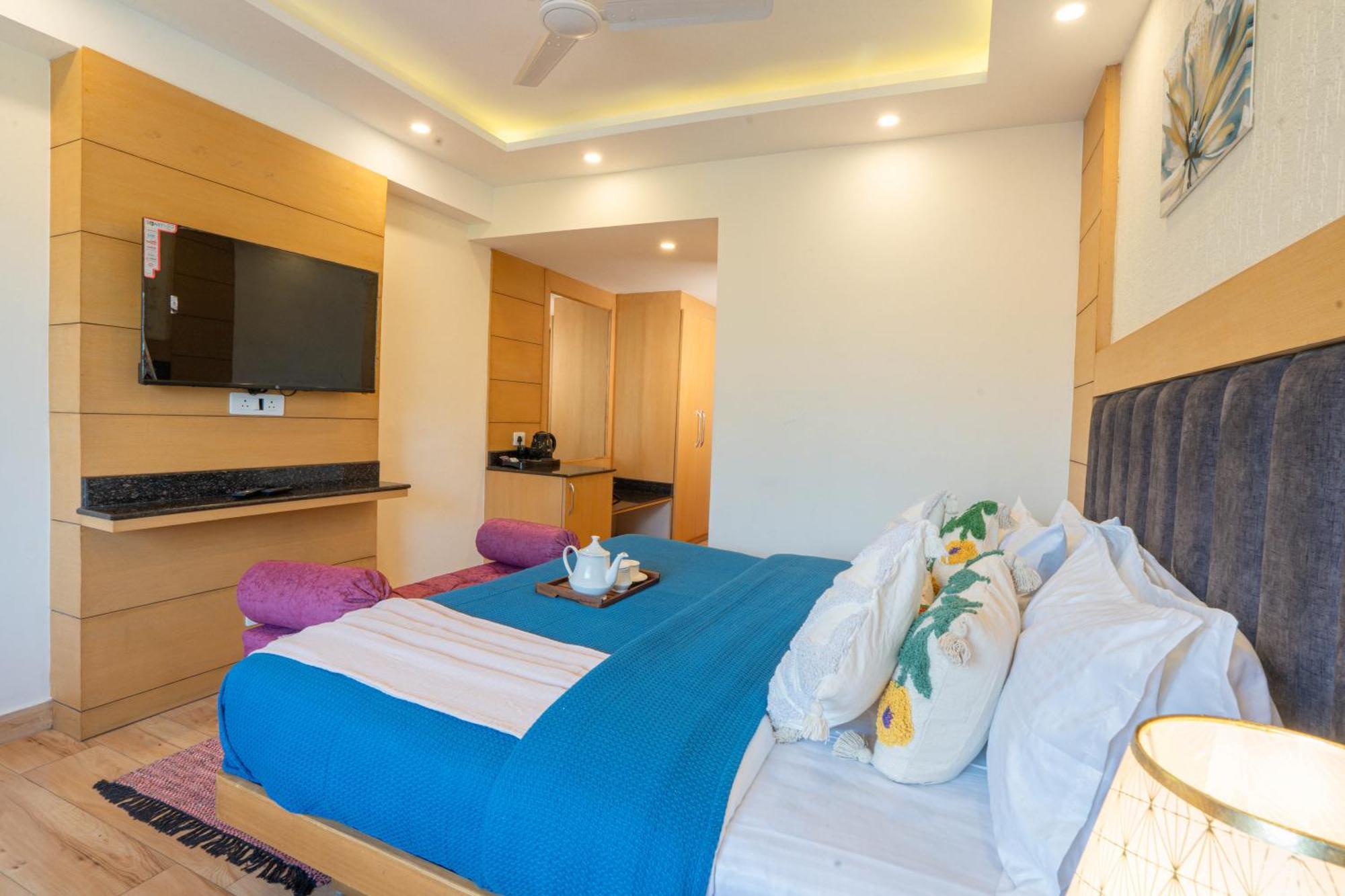 Perfectstayz Premium At Mall Road Масурі Екстер'єр фото